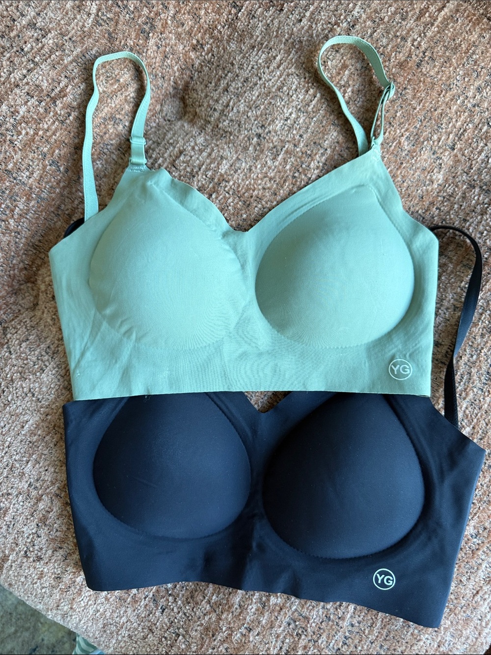 Seamless Padded Bralette - Mint Small & Black x-small